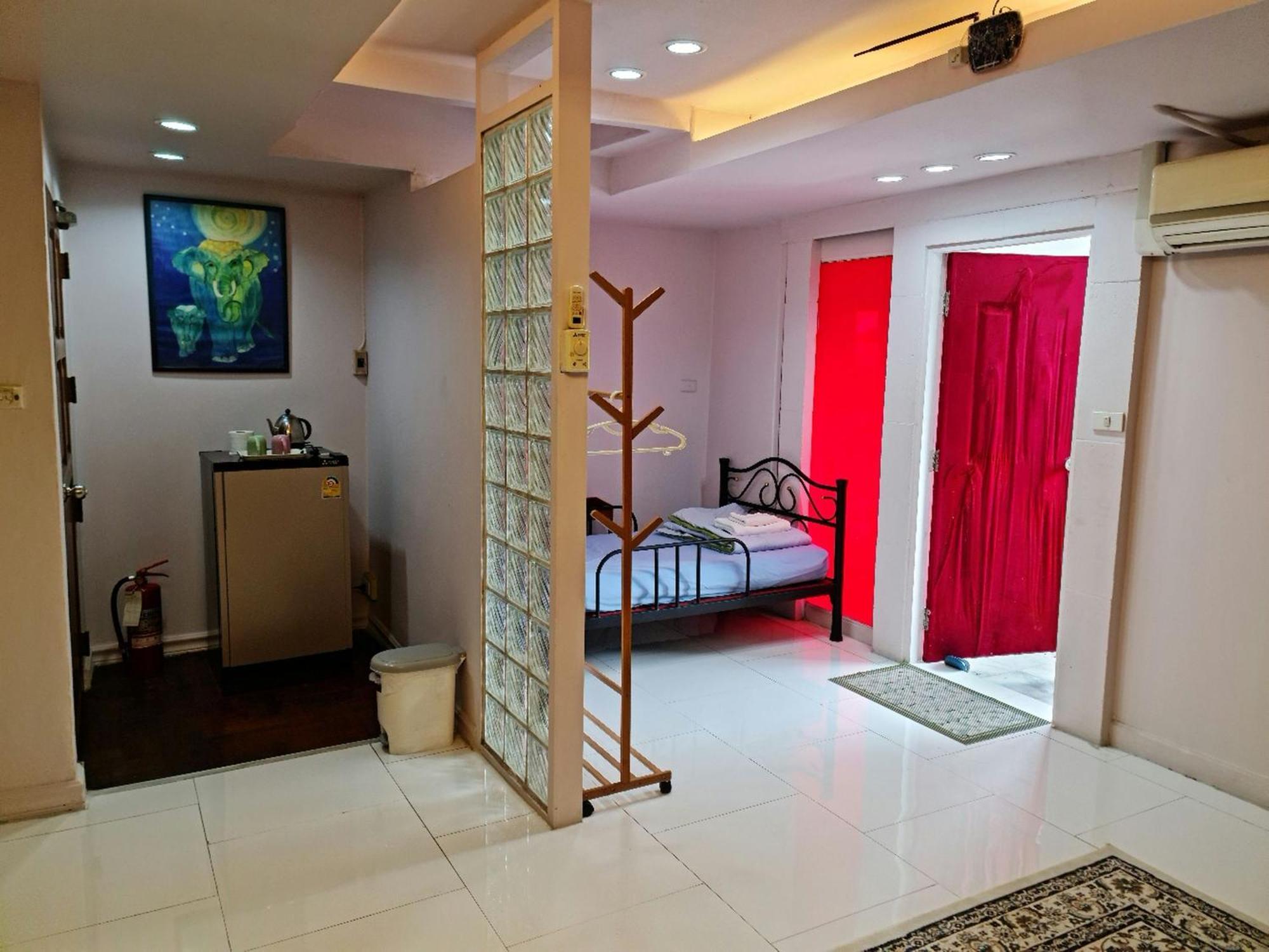 Ddm House Hostel Bangkok Luaran gambar
