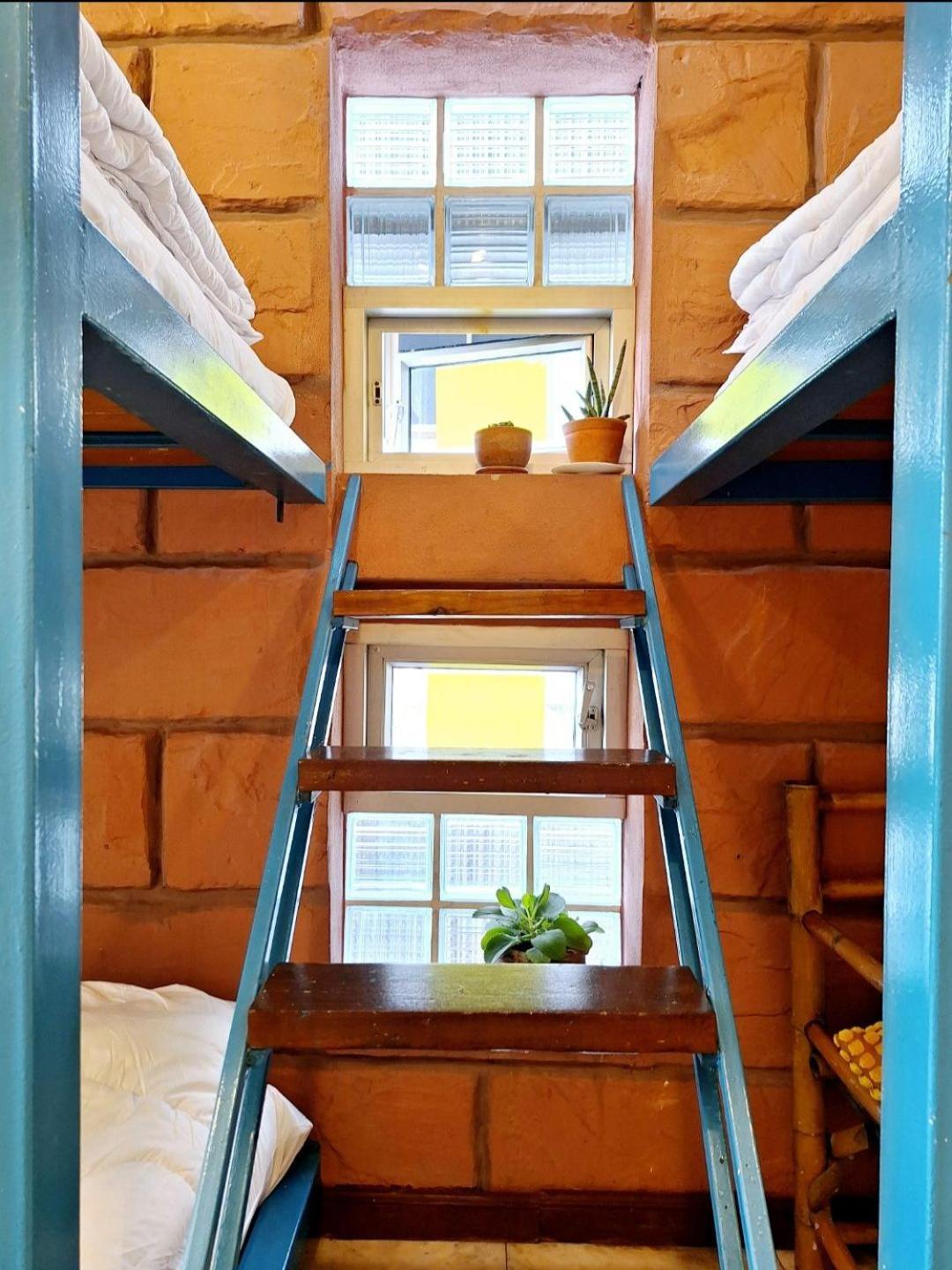 Ddm House Hostel Bangkok Luaran gambar